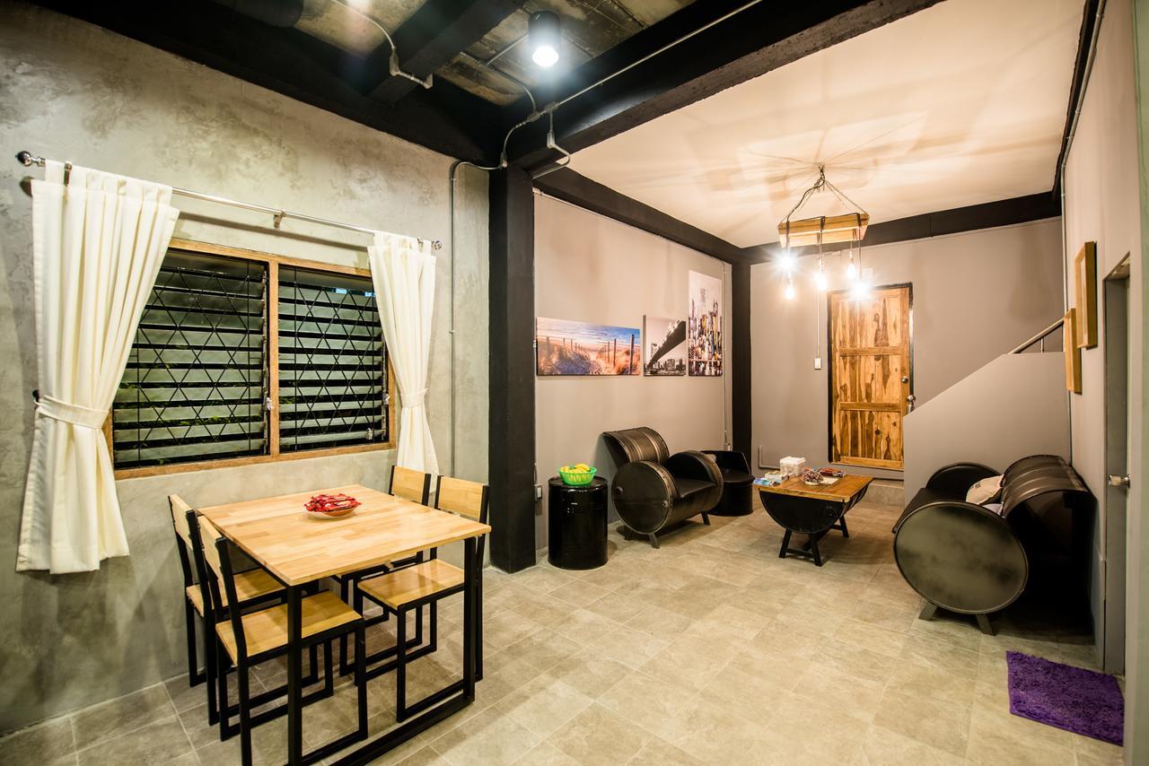 Buathai Loft Hostel Hua Hin (Adults Only) Exterior photo
